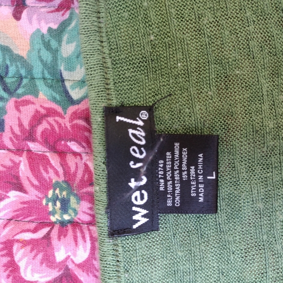 Sweater - Picture 7 of 7